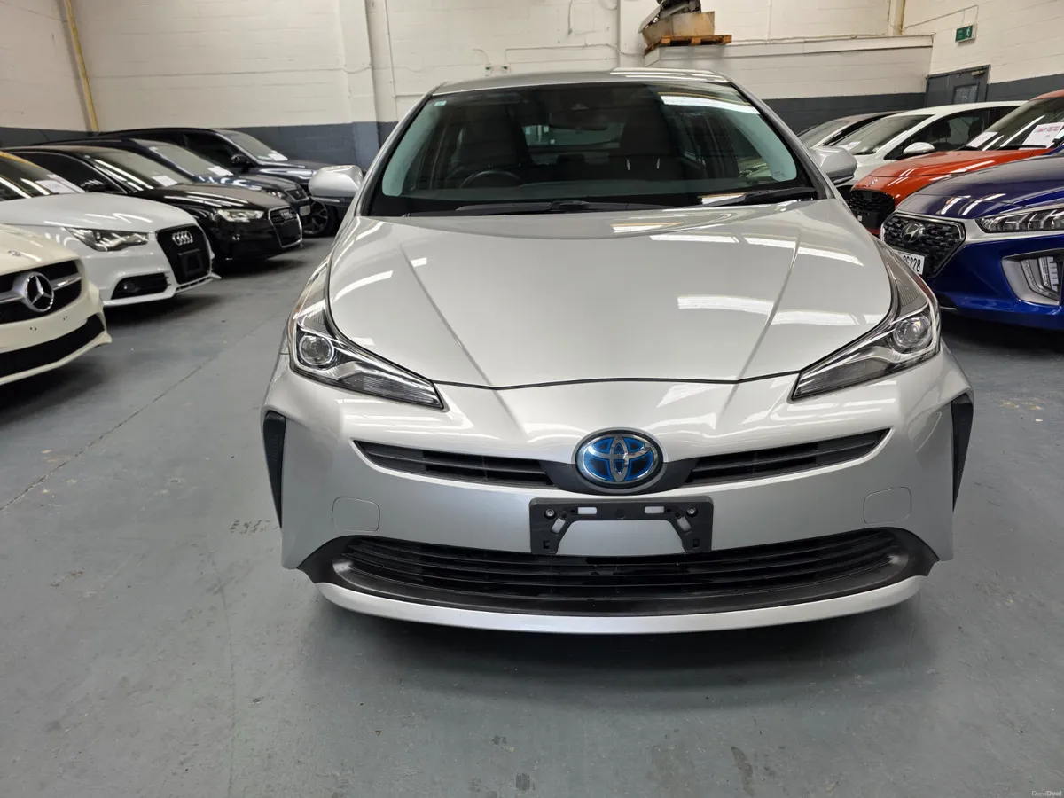 2019 ZW51 Toyota Prius - Image 2