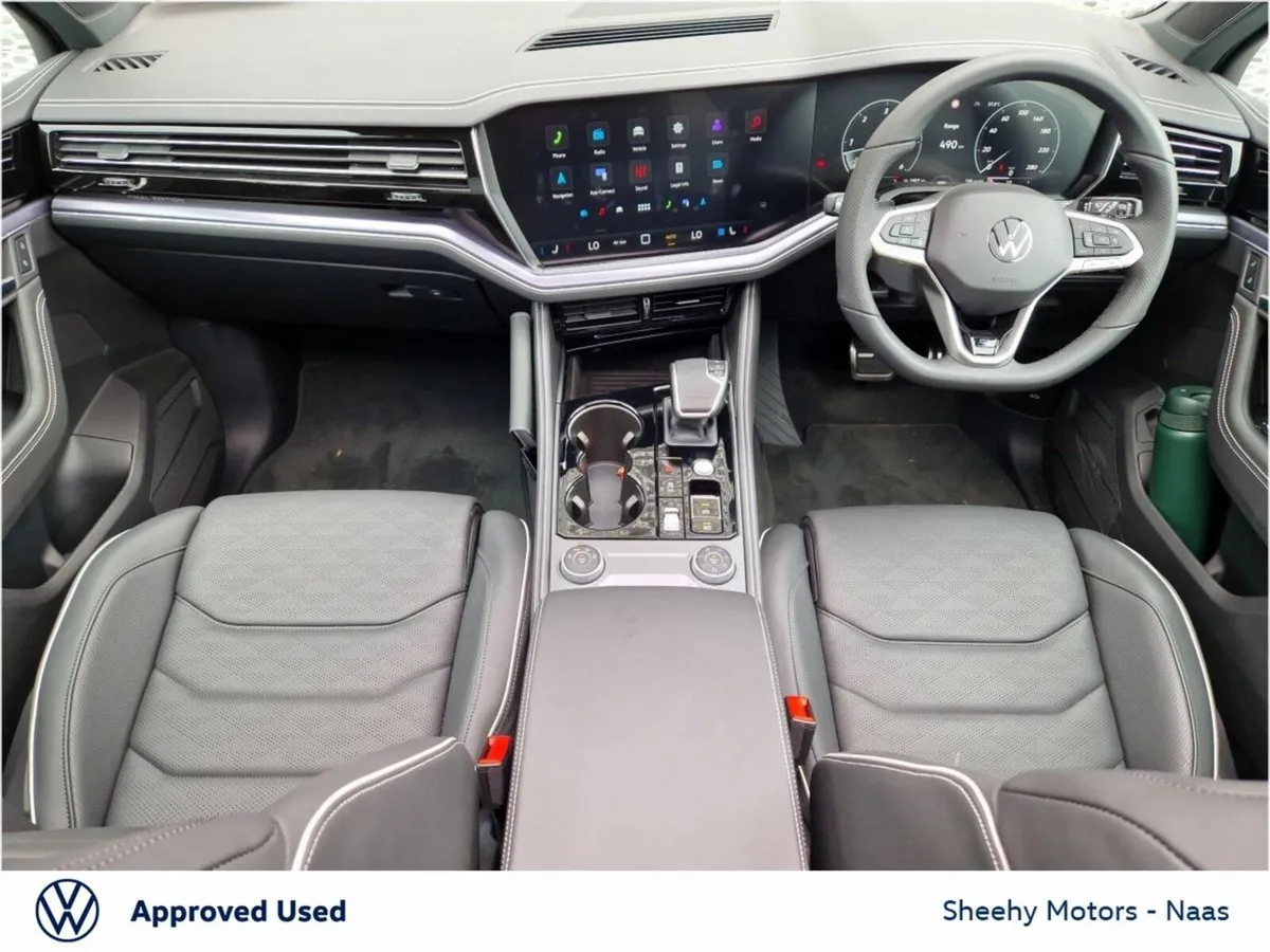Volkswagen Touareg R Line Final Edition 3.0TDI DSG - Image 2