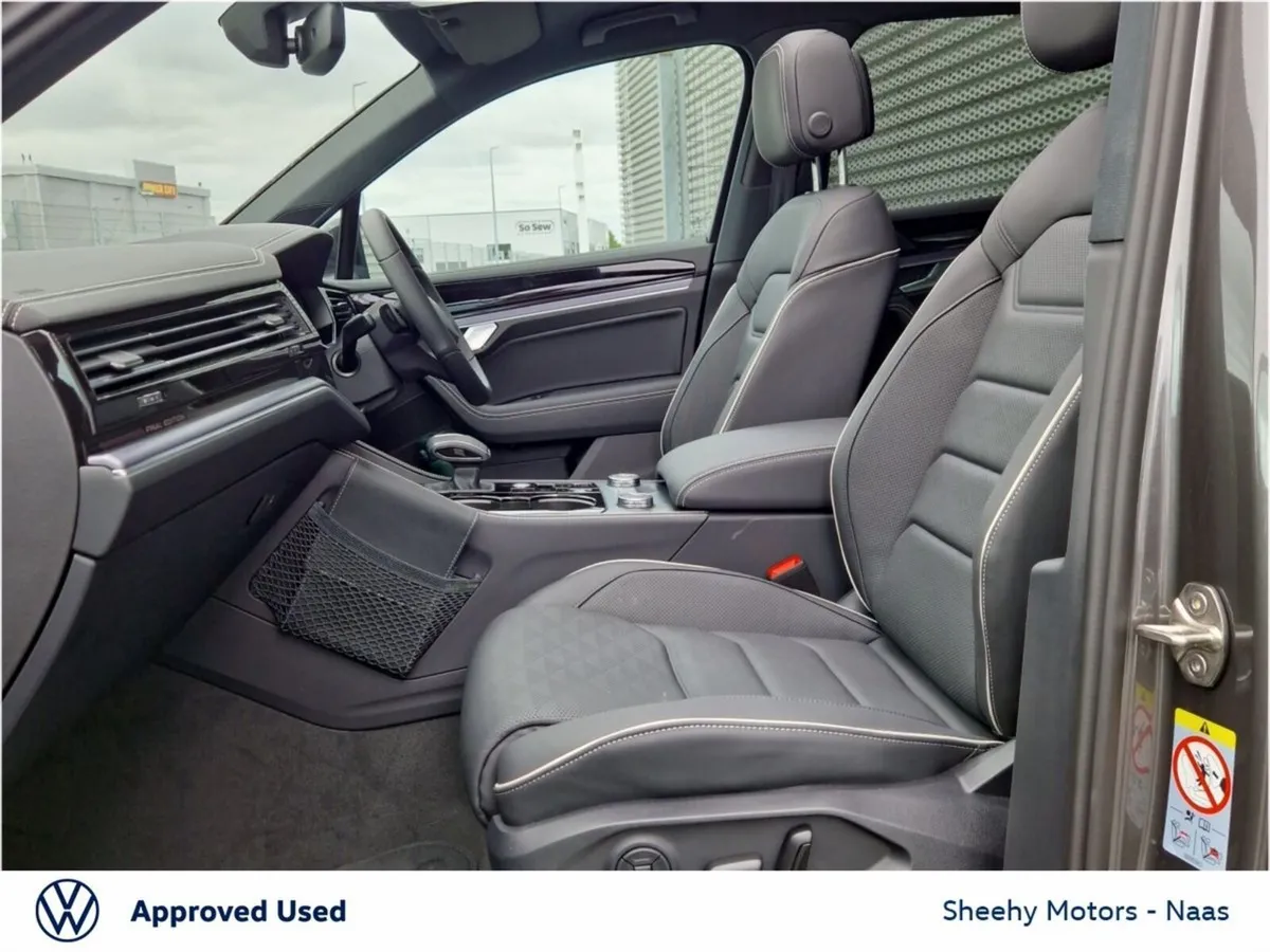 Volkswagen Touareg R Line Final Edition 3.0TDI DSG - Image 4