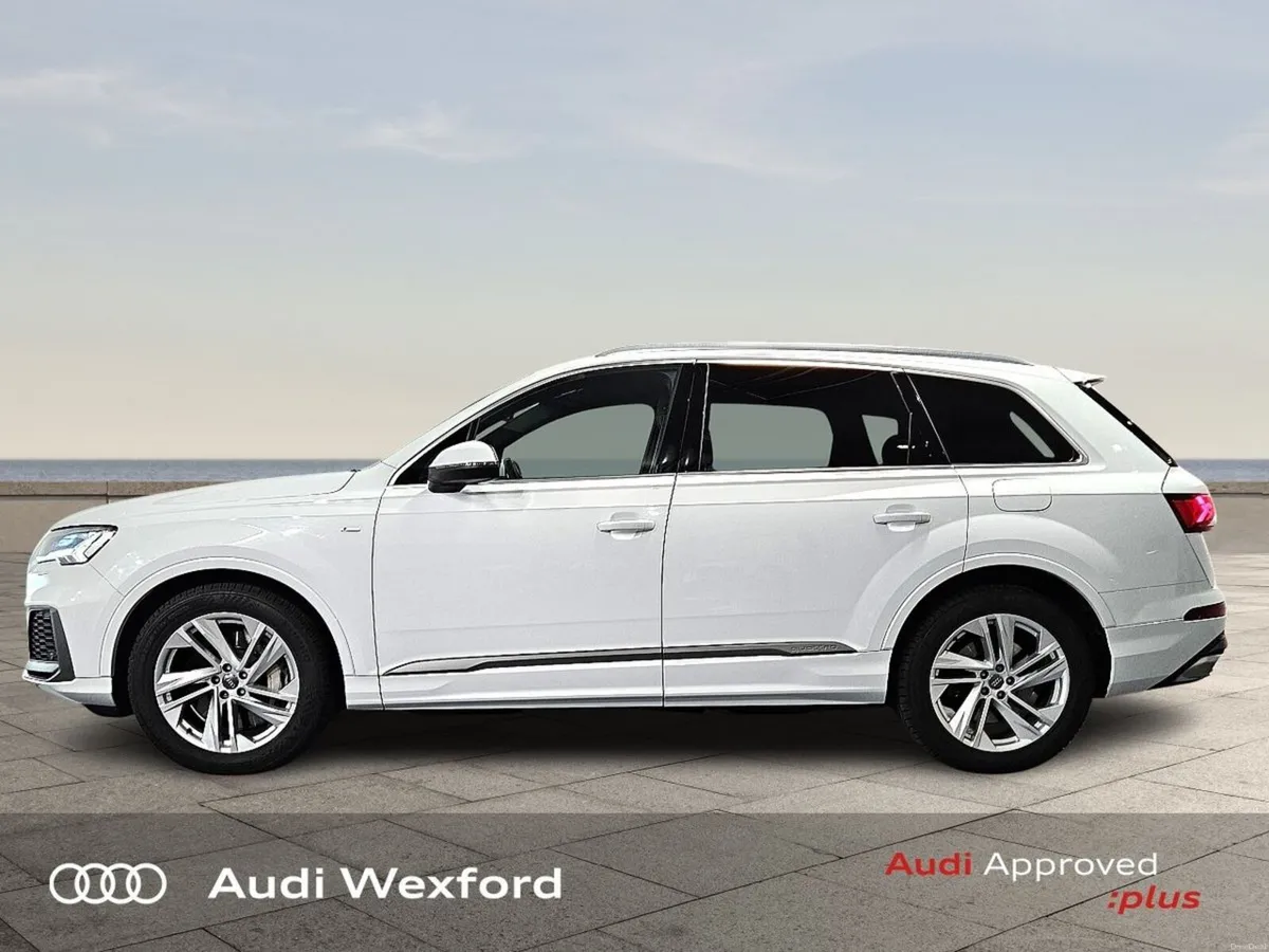 Audi Q7 55 TFSIe quattro Tiptronic S Line €153p/w - Image 4