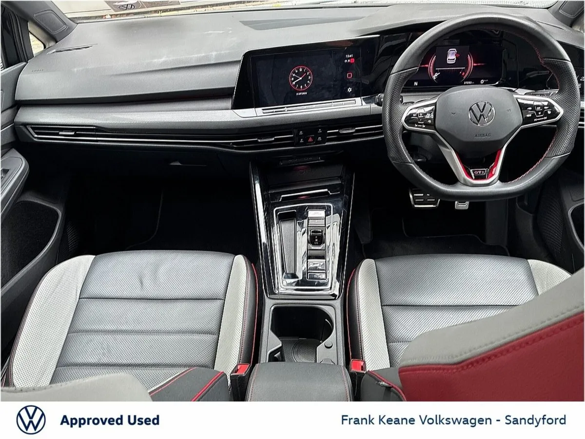 Volkswagen Golf Pan Roof & Leather - 2.0 TSI 245HP - Image 3