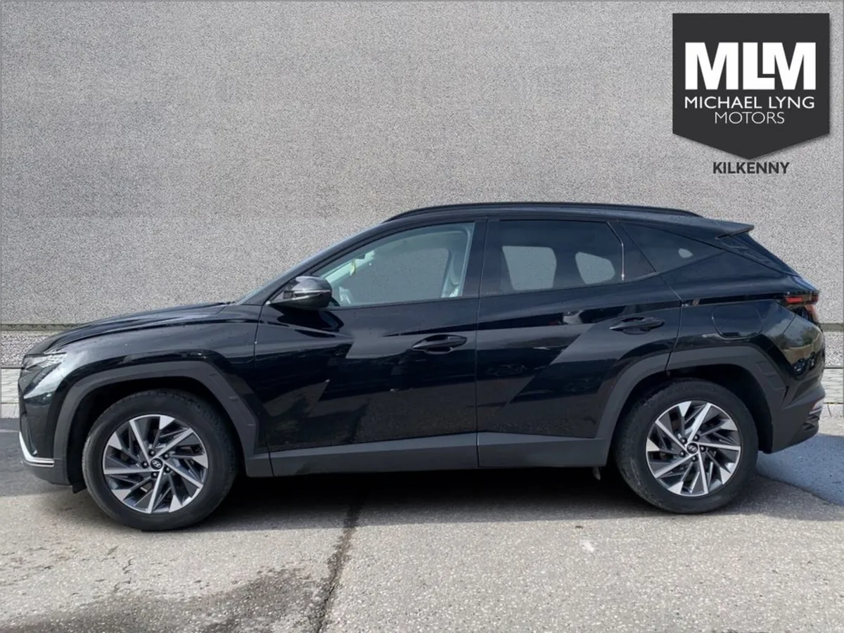 Hyundai Tucson ix35 Executive 5DR - Image 5