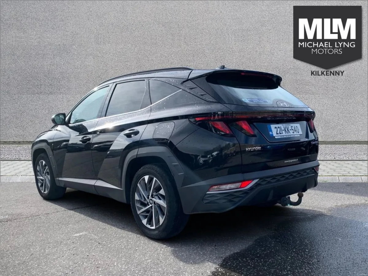 Hyundai Tucson ix35 Executive 5DR - Image 6