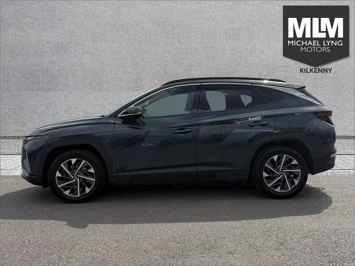 Hyundai Tucson ix35 Executive Plus 2tone 5DR - Image 5