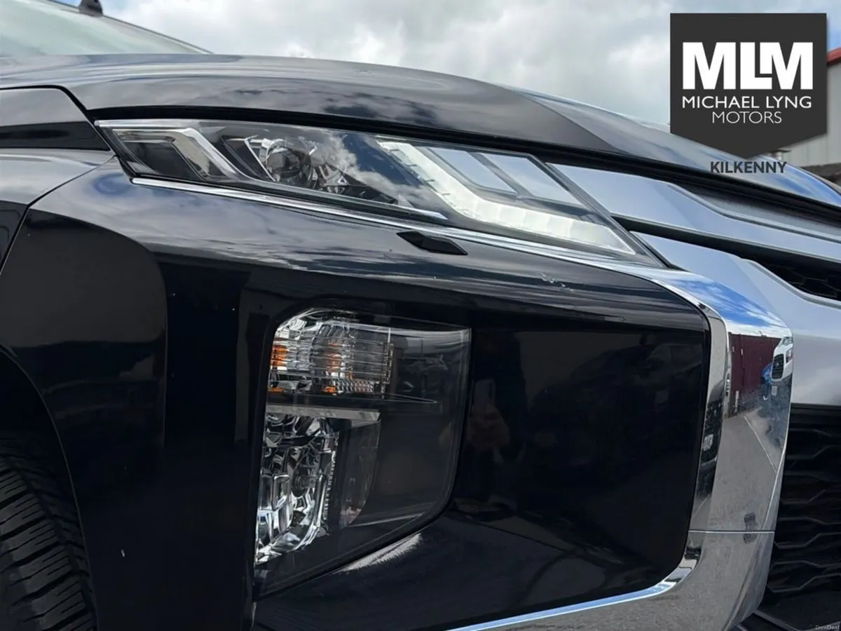 Mitsubishi L200 Intense 6MT 4DR. Price Ex. VAT. - Image 4