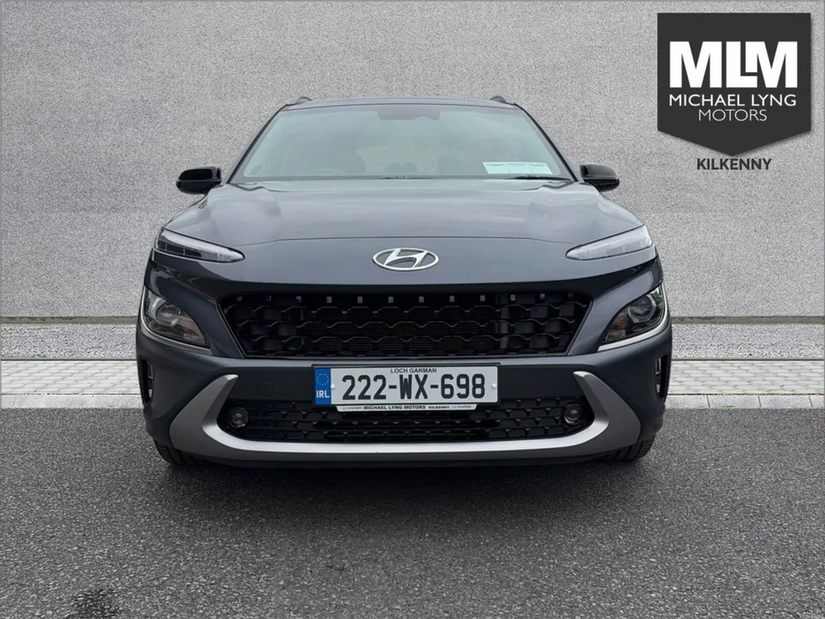 Hyundai KONA Kauai Petrol TWO - Tone Roof 5DR - Image 2