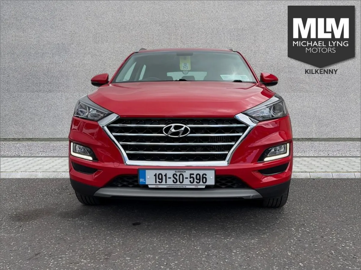 Hyundai Tucson ix35 Executive 5DR - Image 2