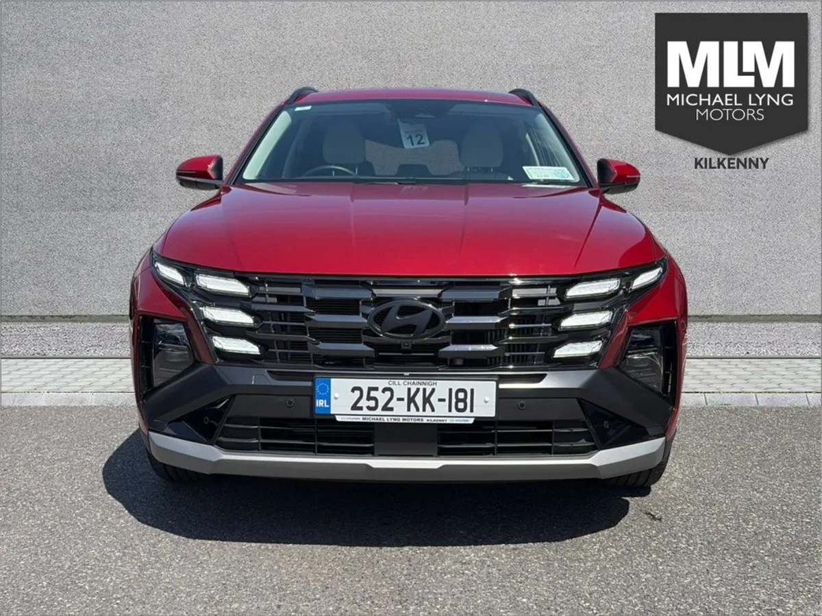 Hyundai Tucson Executive Plus 5DR - Image 2