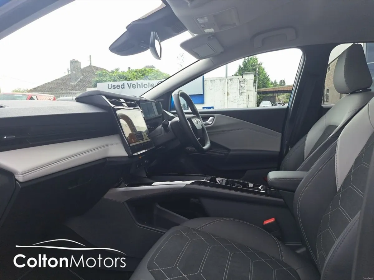 Ford Puma EV 53KWH 168PS Premium - Image 4
