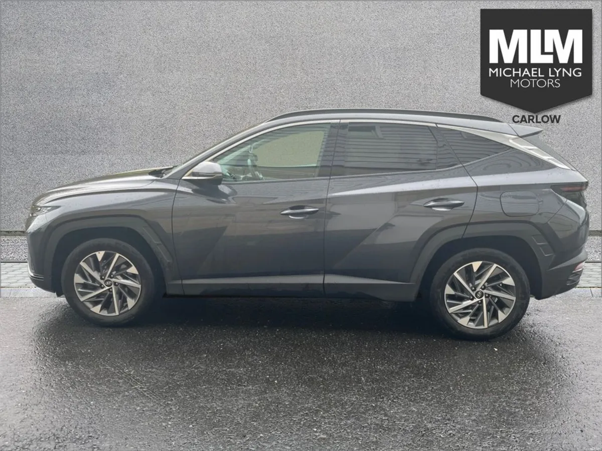 Hyundai Tucson 2WD Executive Plus - Image 4