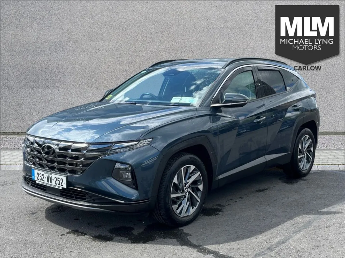 Hyundai Tucson Executive Plus 5DR - Image 3