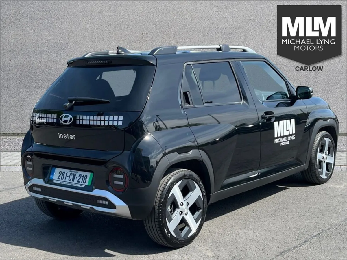 Hyundai INSTER Elegance 49KWH - Image 5