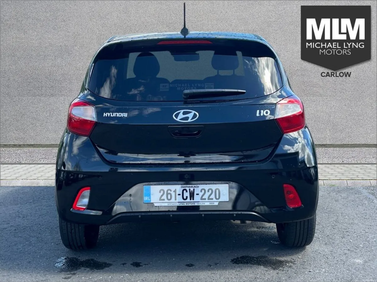 Hyundai i10 Deluxe Plus - Image 5