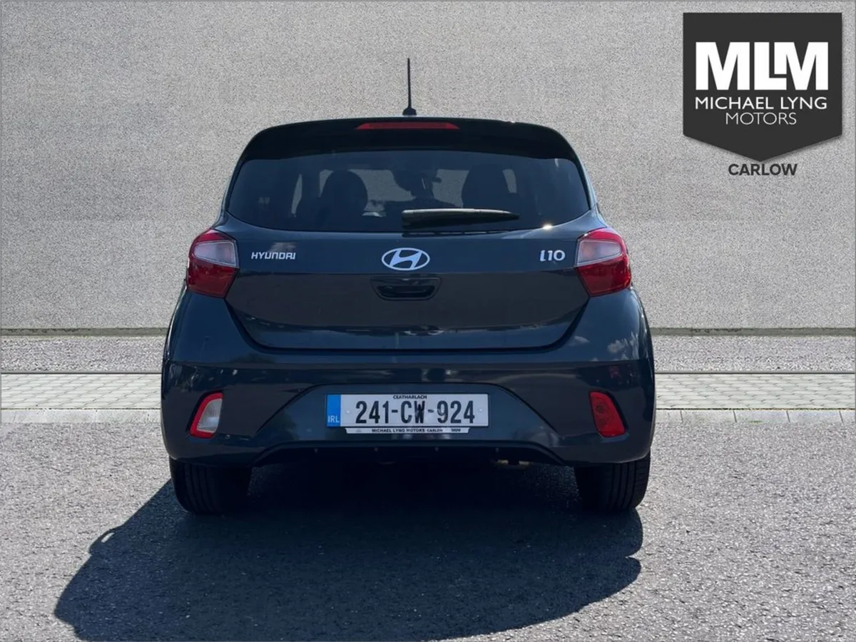 Hyundai i10 Deluxe Plus 5DR - Image 6