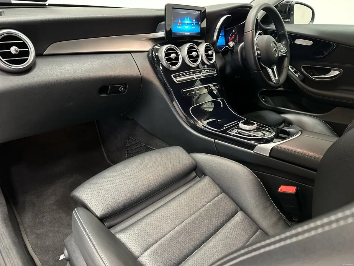 Mercedes-Benz C-Class C180 Coupe - Image 6