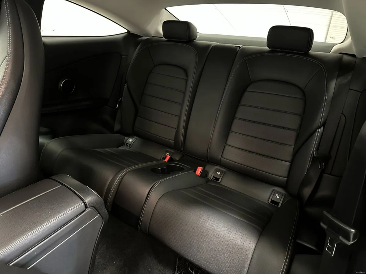 Mercedes-Benz C-Class C180 Coupe - Image 4