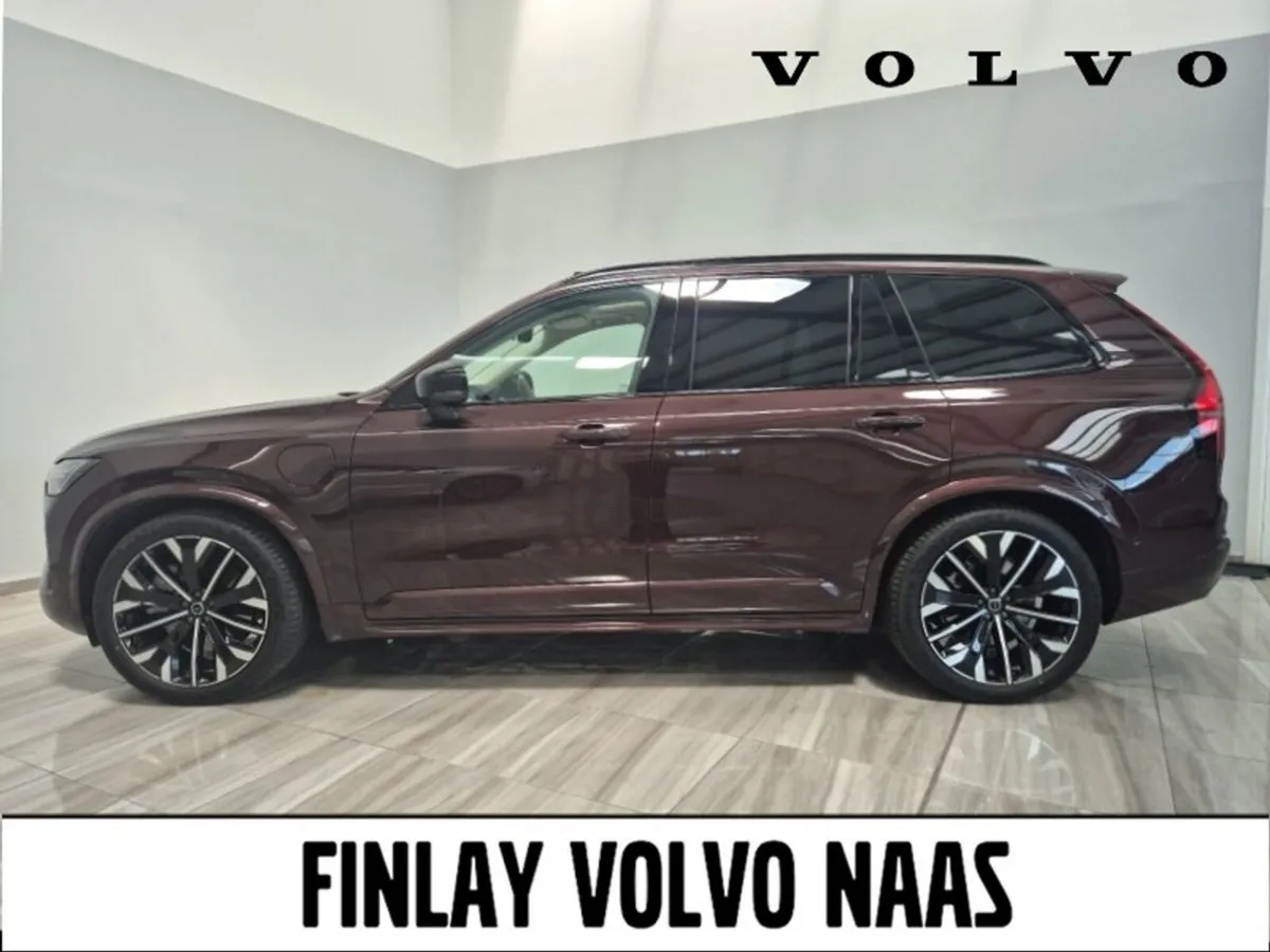 Volvo XC90 T8 Ultra Dark AWD Pan Roof , Air Suspen - Image 5
