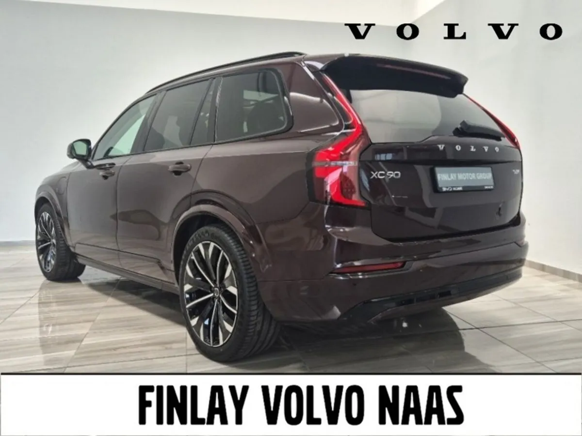 Volvo XC90 T8 Ultra Dark AWD Pan Roof , Air Suspen - Image 3