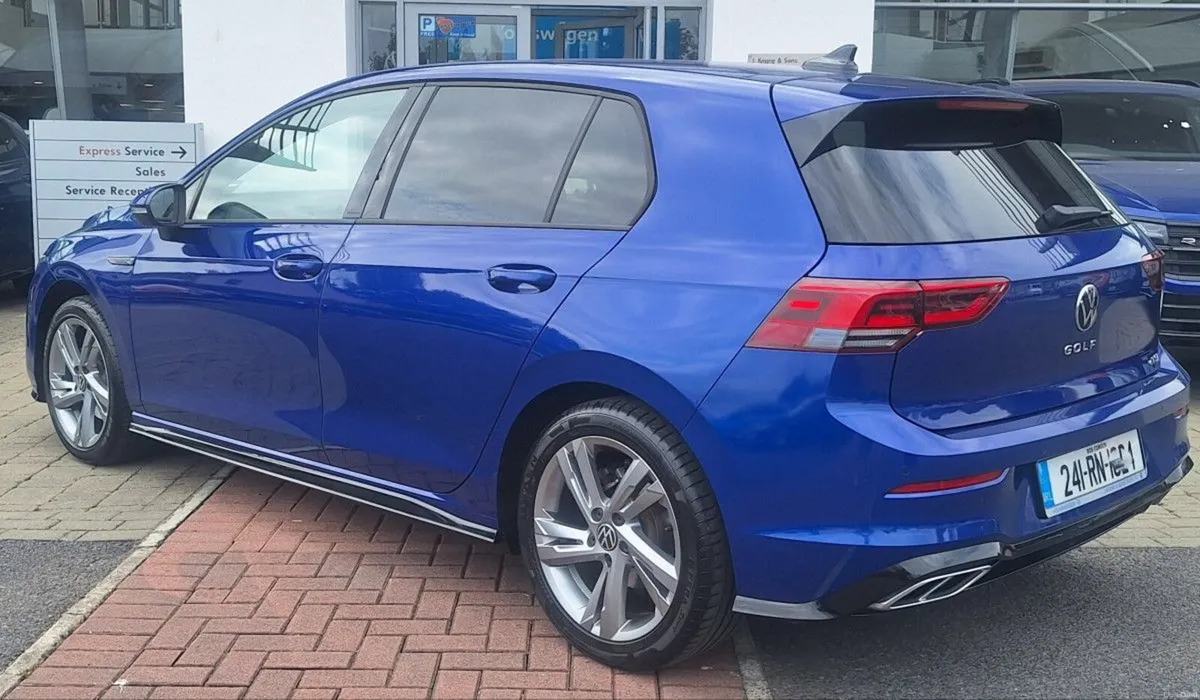Volkswagen Golf R-Line 1.5 eTSI 130HP MHEV **REAR - Image 4