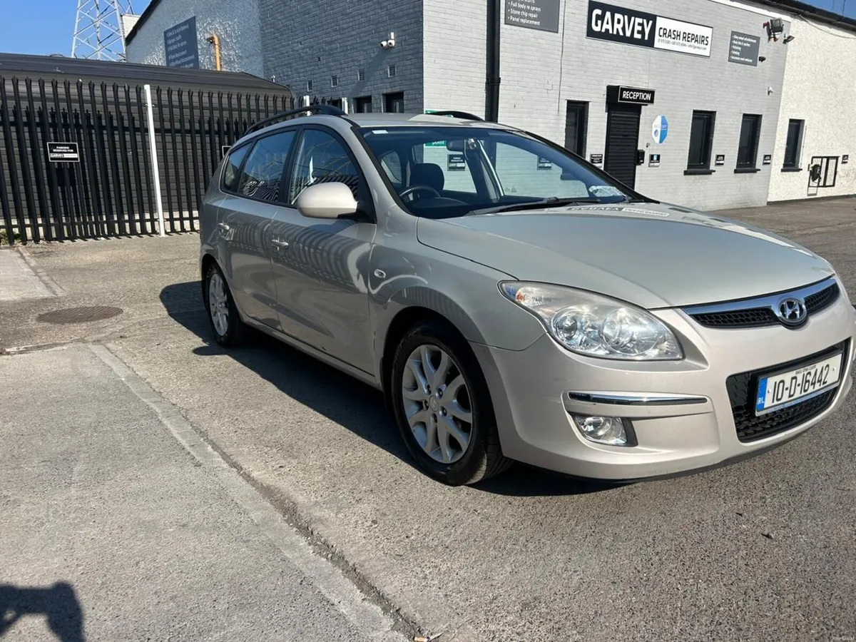 Hyundai i30 2010 - Image 1