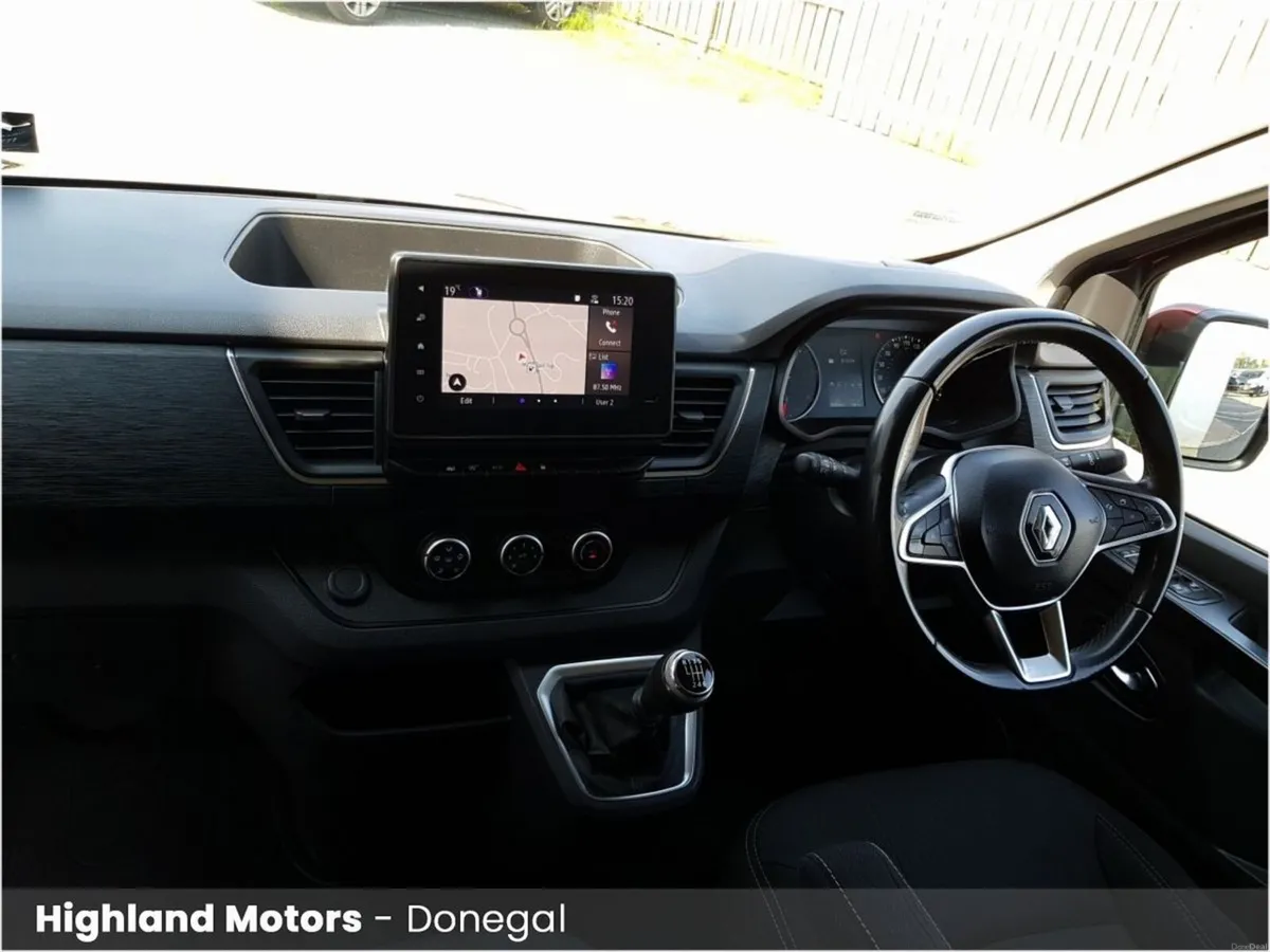 Renault Trafic TRAFIC LL30 BLUE DCI 150 SPORT - Image 2