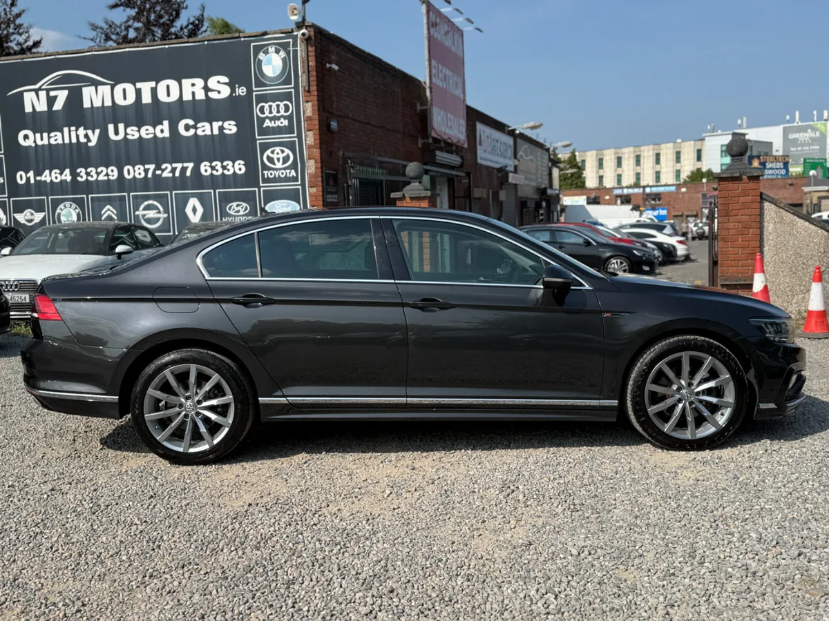2020 Volkswagen Passat 2.0 R-LINE - Image 2