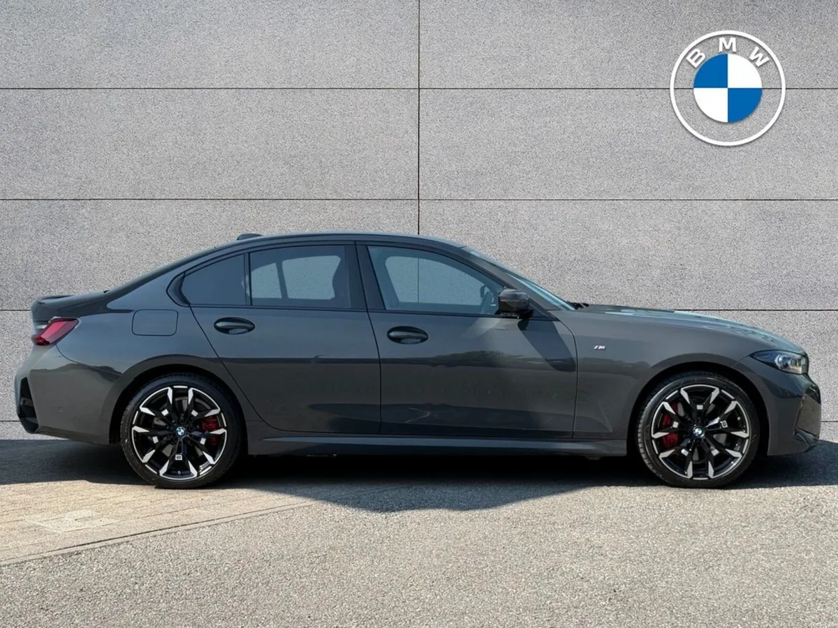 BMW 3-Series 330e M Sport Saloon - Image 3