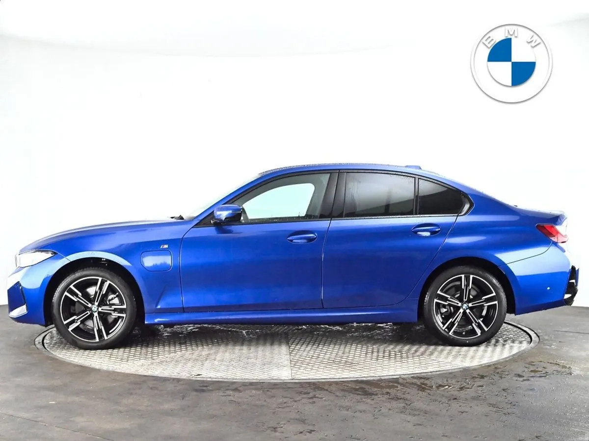 BMW 3-Series 330e M Sport Saloon - Image 3