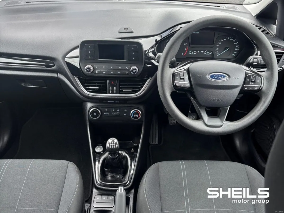 Ford Fiesta 1.1L 70 PS Zetec - Image 3