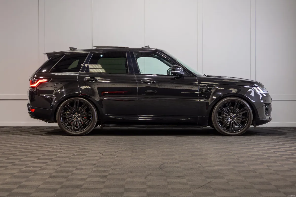 182 Range Rover Sport P400E HSE Dynamic 5 Seat N1 - Image 6