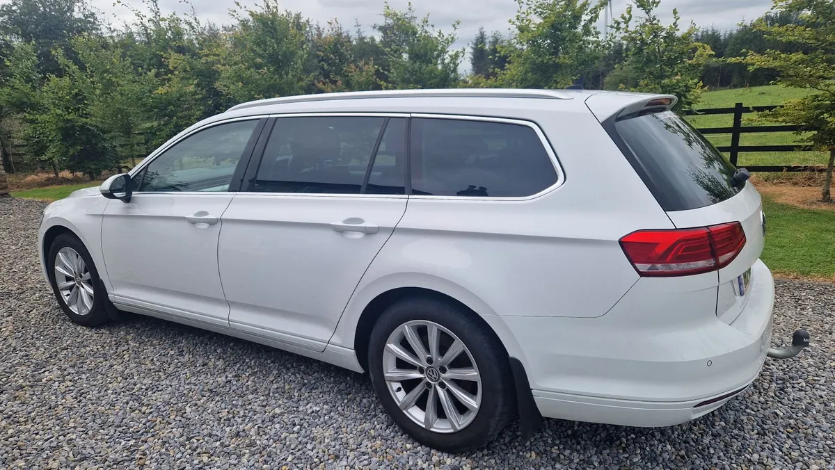 Volkswagen Passat 2018 - Image 6