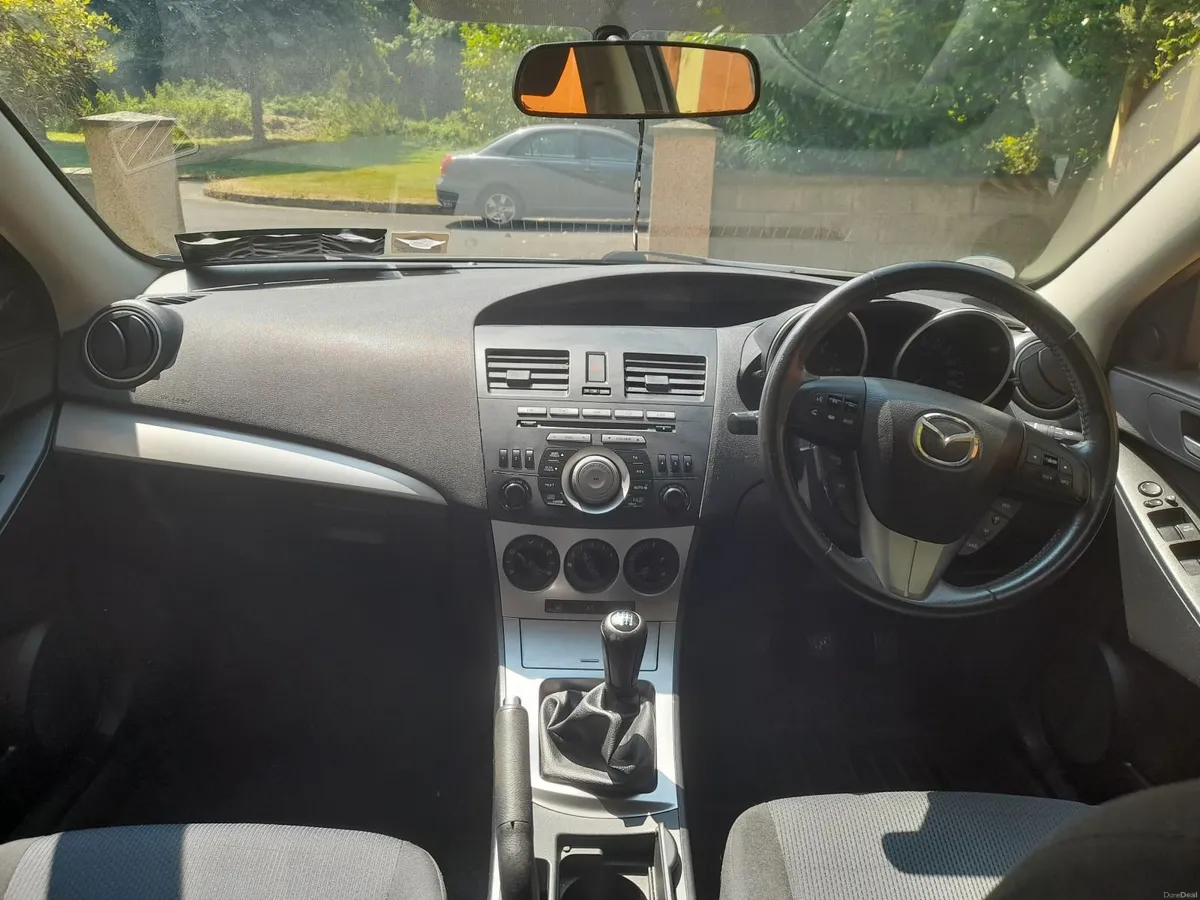 Mazda Mazda 3 (2011) - Image 5