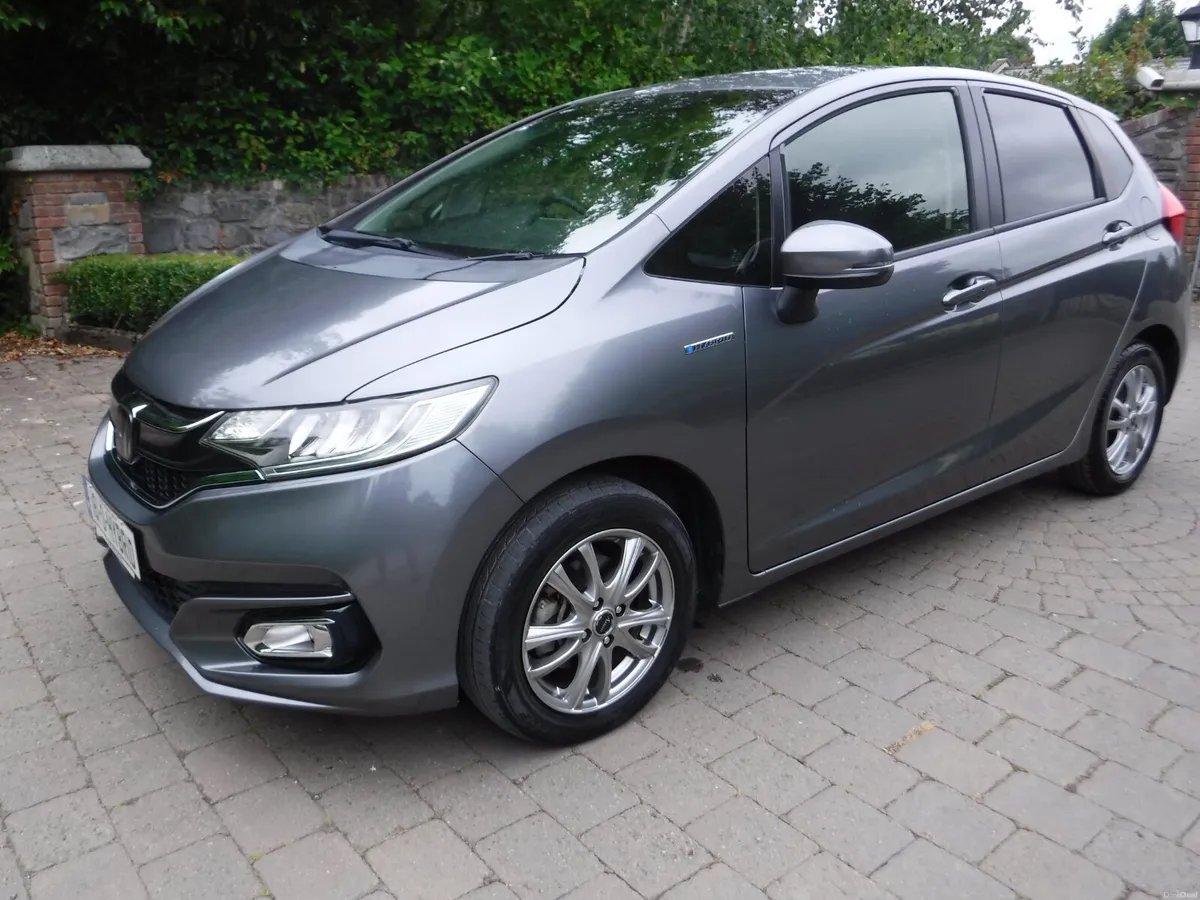 HONDA FIT 1.5 AUTO HYBRID L-SPEC HALF LEATHER - Image 6