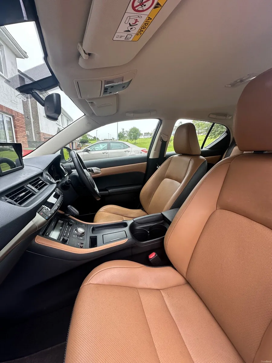*New NCT* Lexus ct200h Executive Model - Image 6