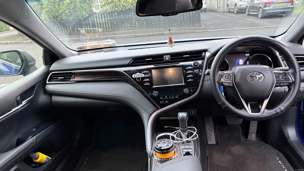 Toyota Camry 2020 - Image 6