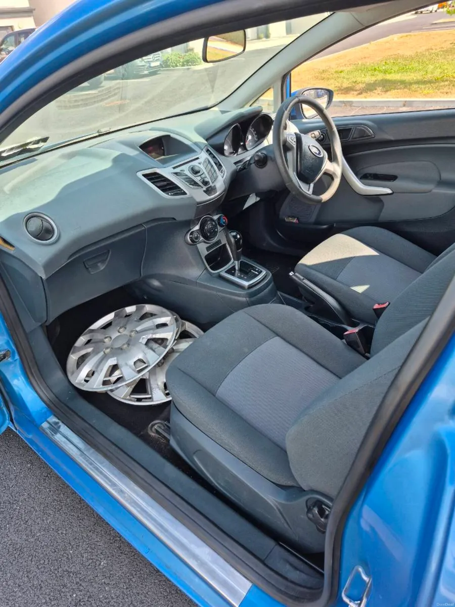 Ford fiesta - Image 2