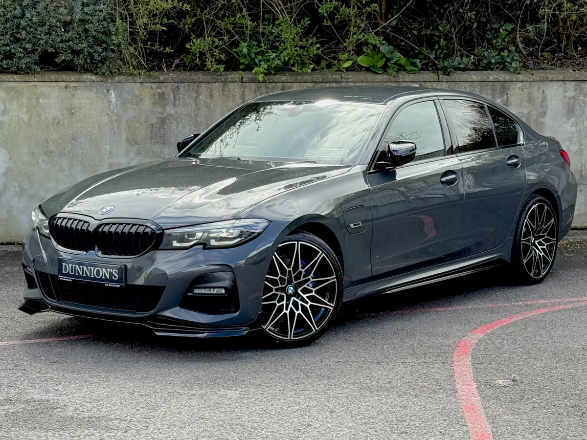 BMW 3-Series 2022 330E M SPORT PRO - Image 4