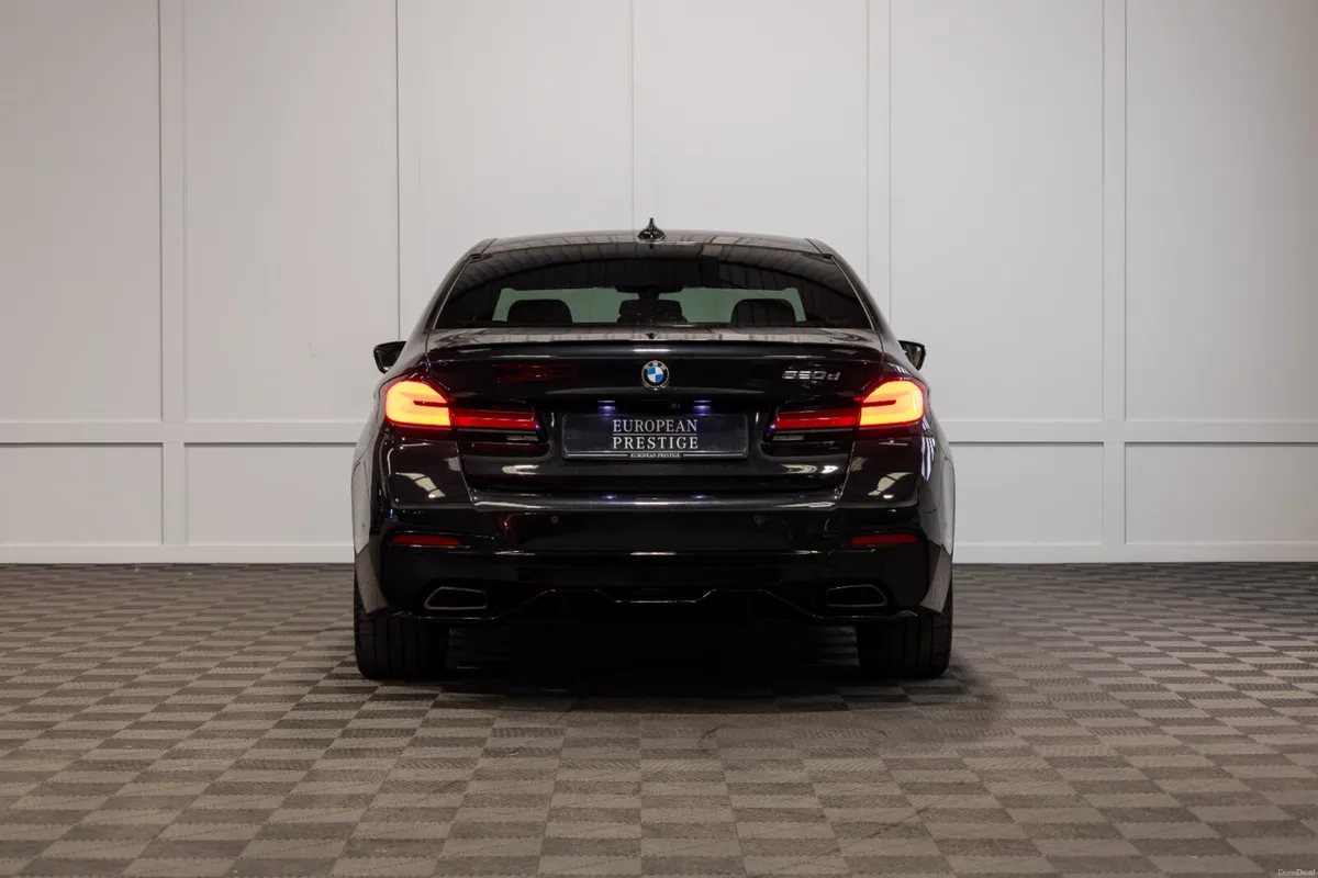2023 BMW 5-Series 520d M-Sport Pro - Image 5