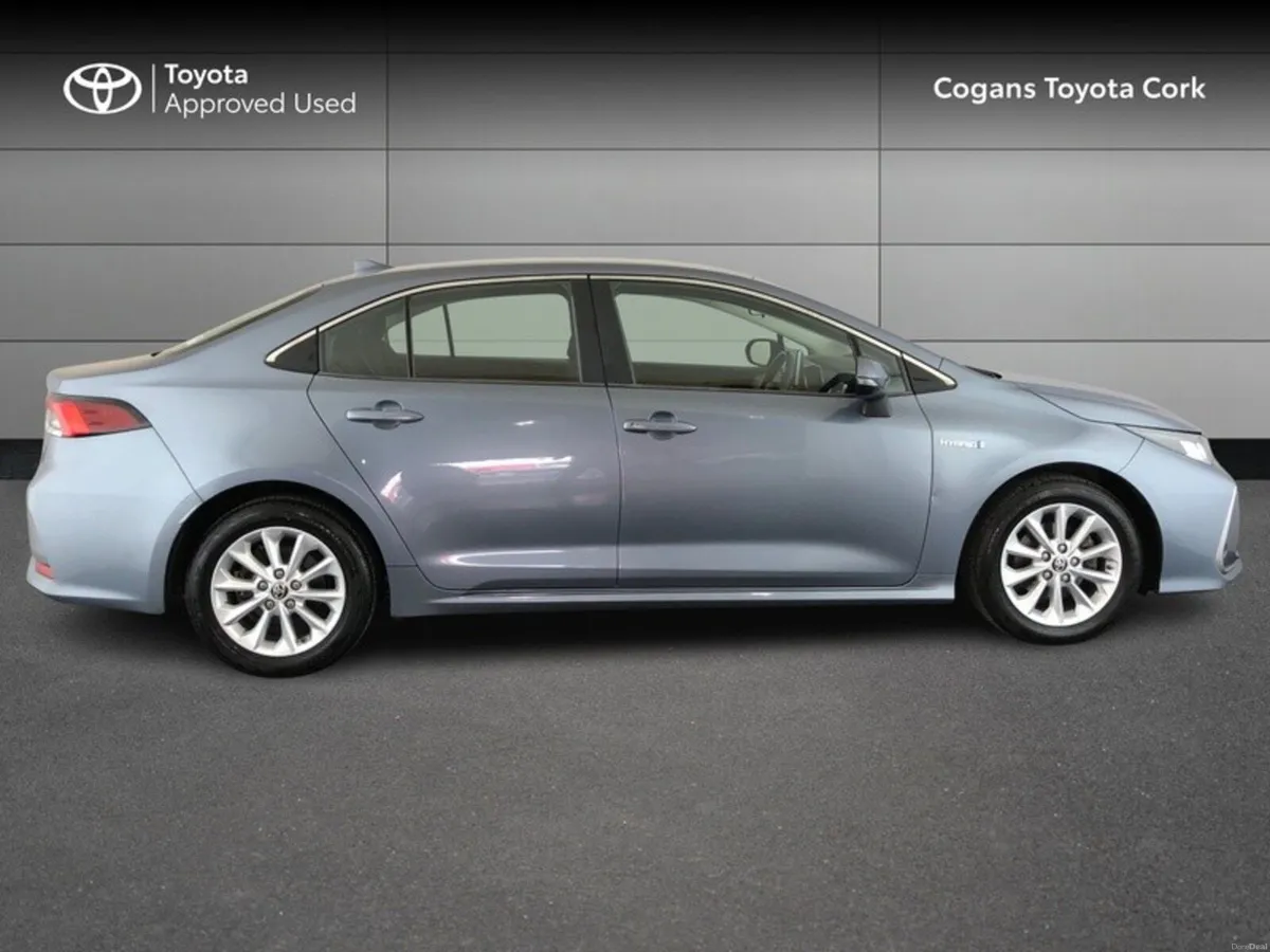 Toyota Corolla LUNA SAL 4DR AUTO - Image 3