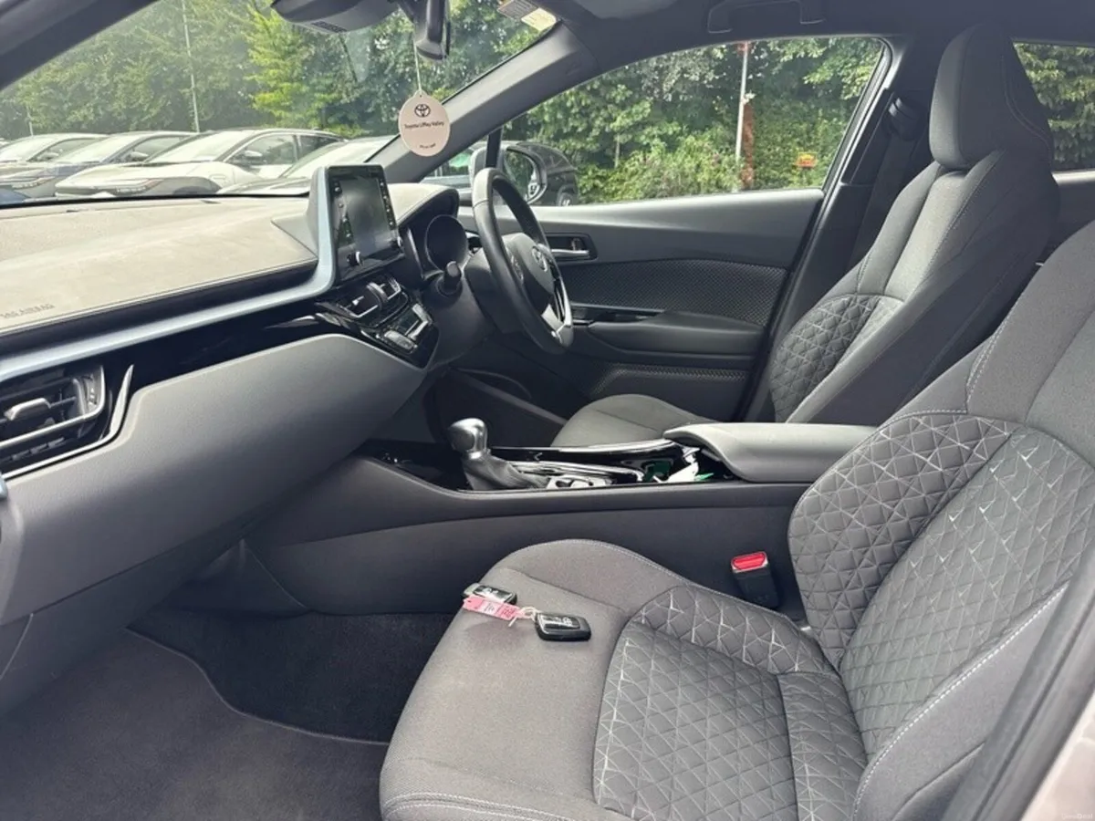 Toyota C-HR C-HR HYBRID SPORT - Image 6