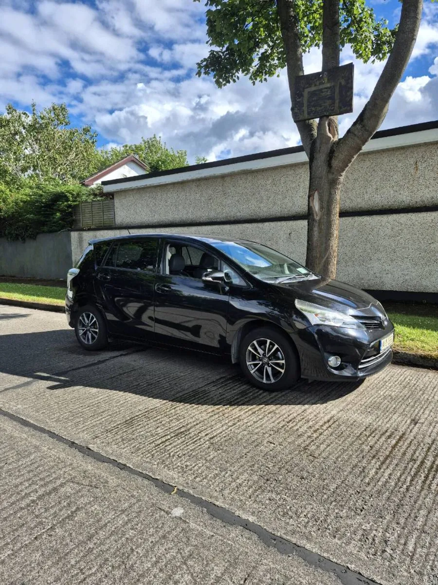 Toyota Verso 7 seater 
1.6 diesel manual 
Panorami - Image 1