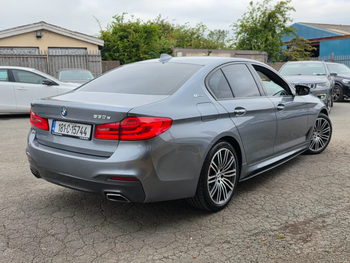 181 BMW 530e *M SPORT*CLEAN* - Image 3