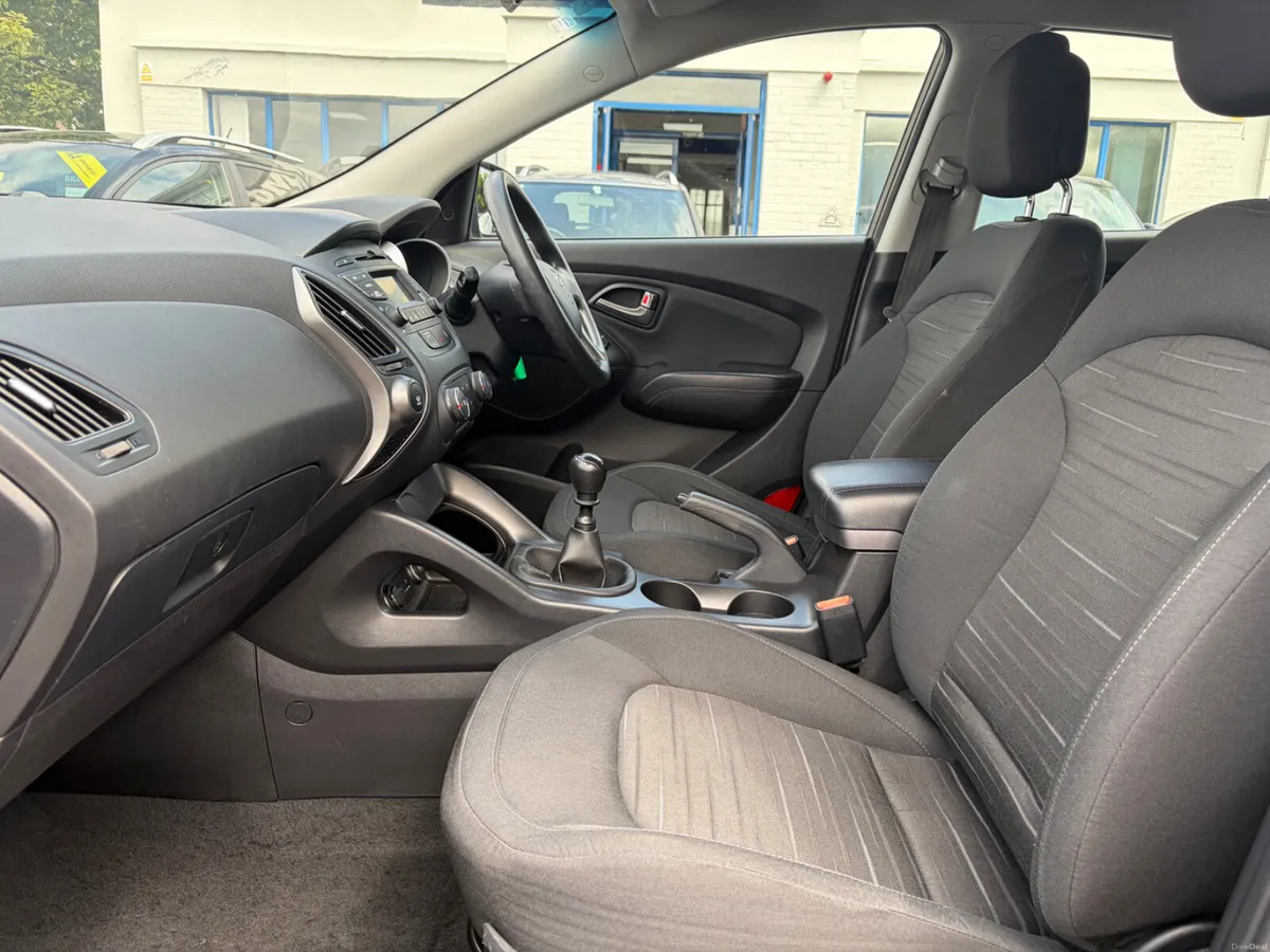 2014 HYUNDAI IX35 1.7d CELEBRATION NEW NCT - Image 4