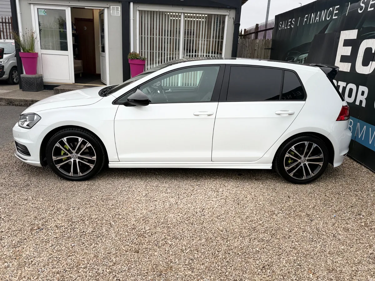 VOLKSWAGEN GOLF 2015 - 1.4 - R LINE - HUGE SPEC ! - Image 5