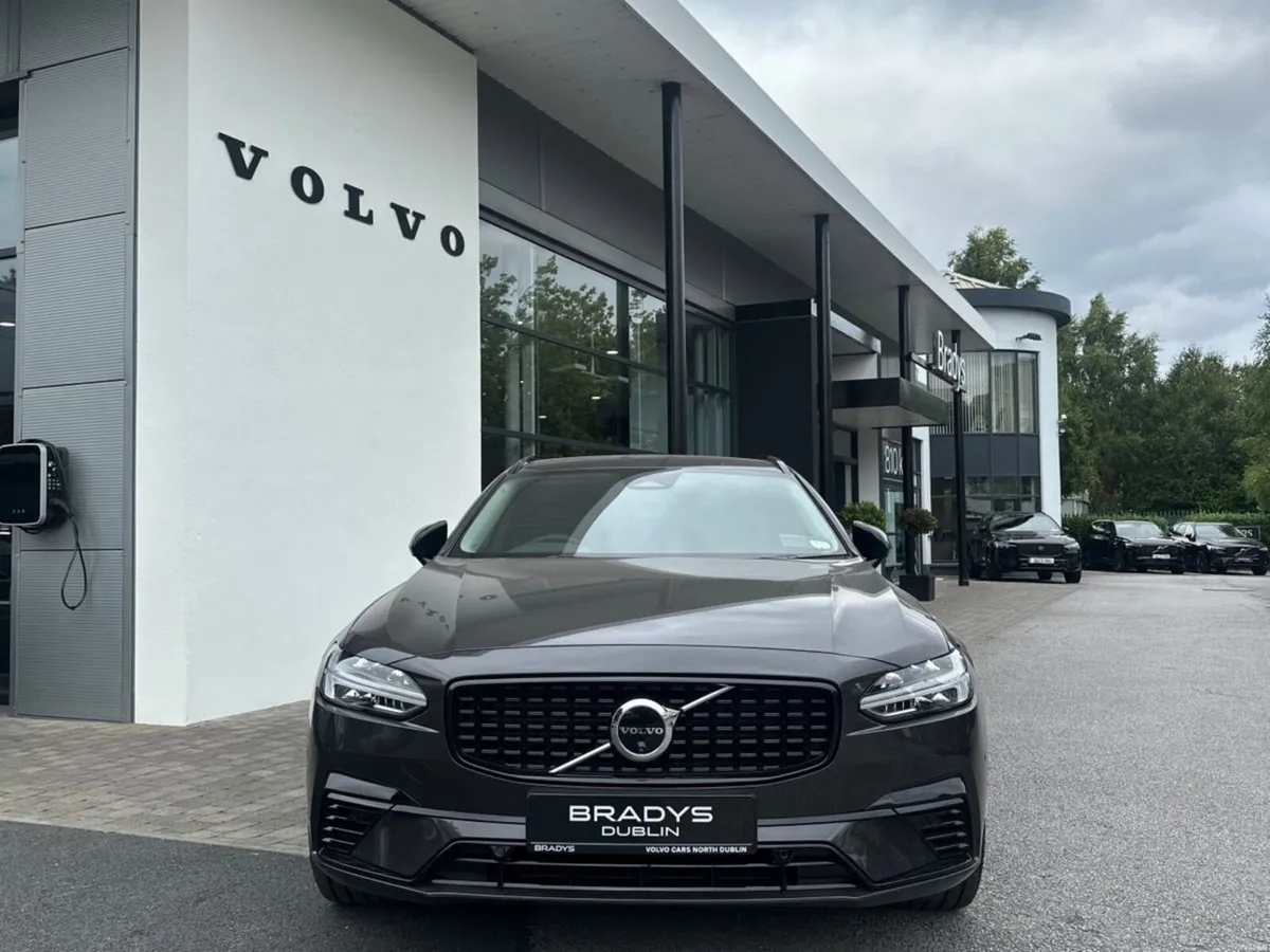 Volvo V90 T6 Plus Dark Edition PHEV AWD - Image 2