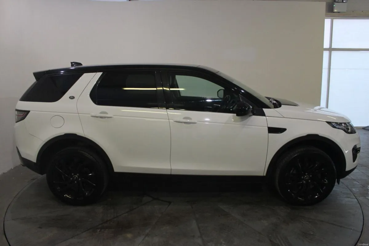 Land Rover Discovery Sport 2.0 TD4 180PS SE Auto 7 - Image 3