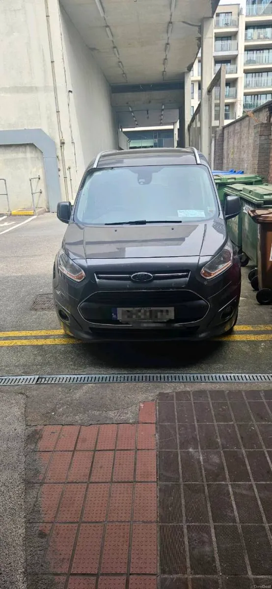 Ford Tourneo Grand Connect - Image 1