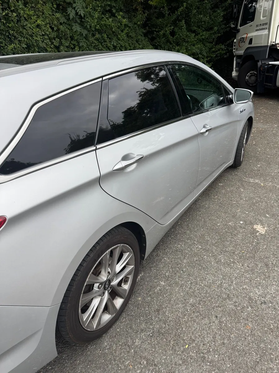 Hyundai i40 Estate - Image 3