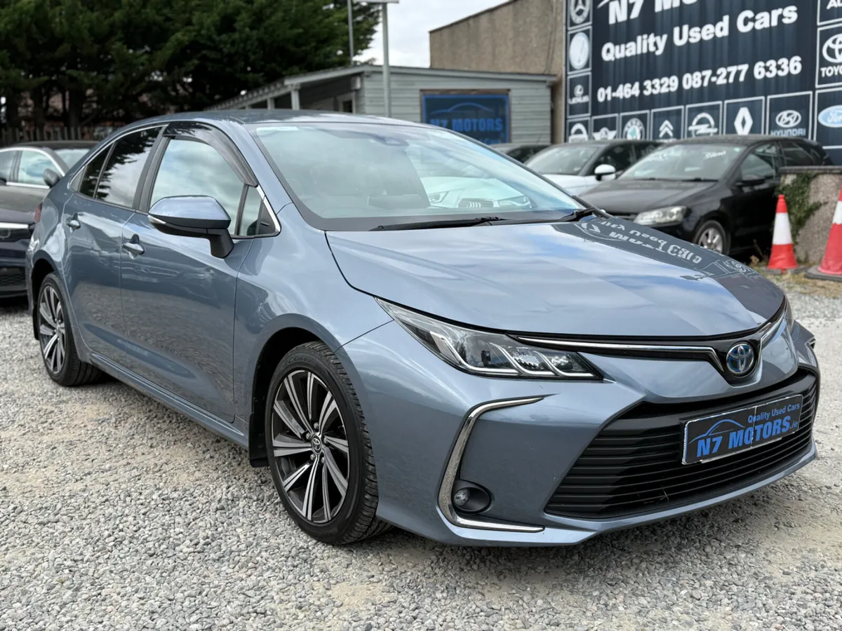 2022 Toyota Corolla 1.8 HYBRID LUNA SPORT AUTO - Image 1