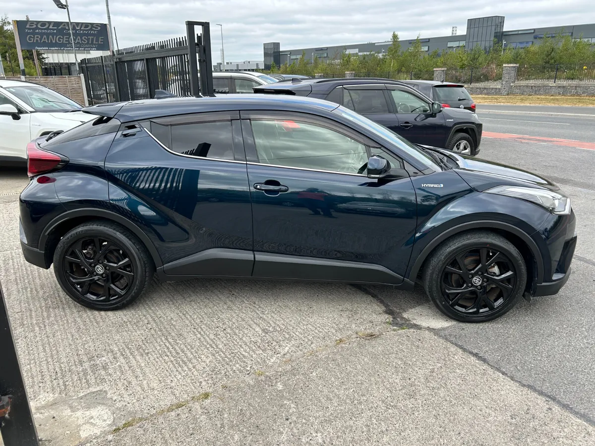 TOYOTA CHR 2019, 1.8 HYBRID AUTO LOW KMS - Image 6